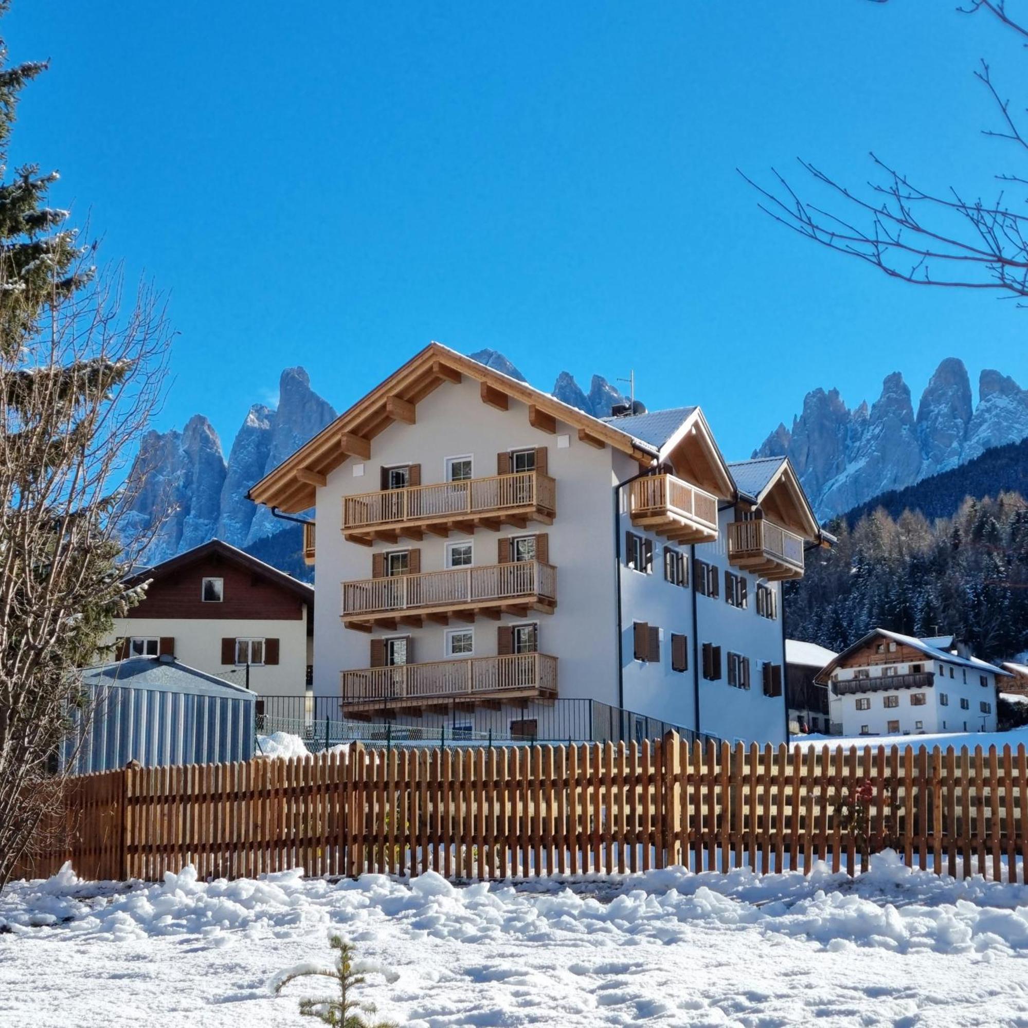 Residence Geisler Funes Фунес Экстерьер фото